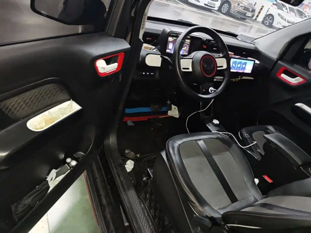 Wuling MINIEV — миниатюра 16