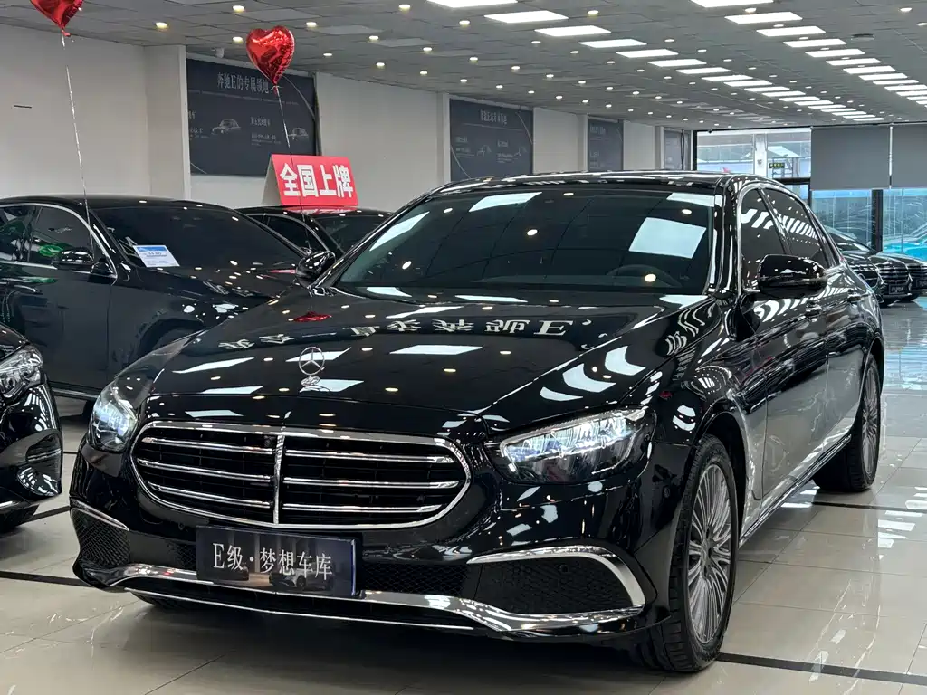 Mercedes-Benz E-Class — миниатюра 2
