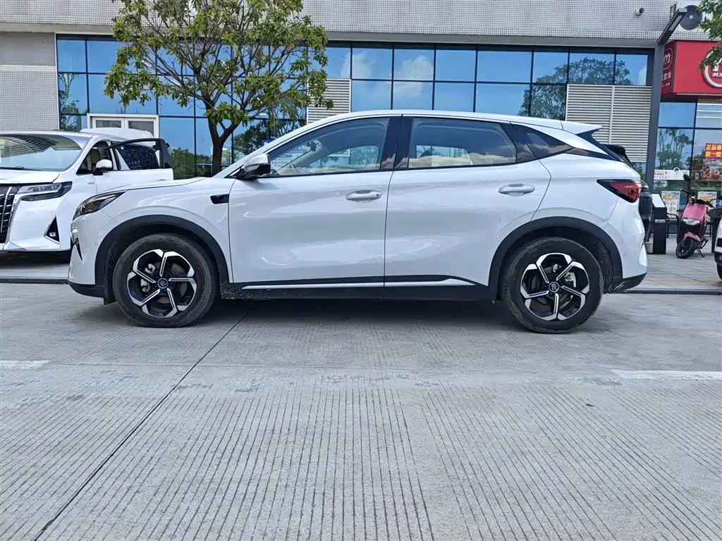 BYD Yuan Plus — миниатюра 2