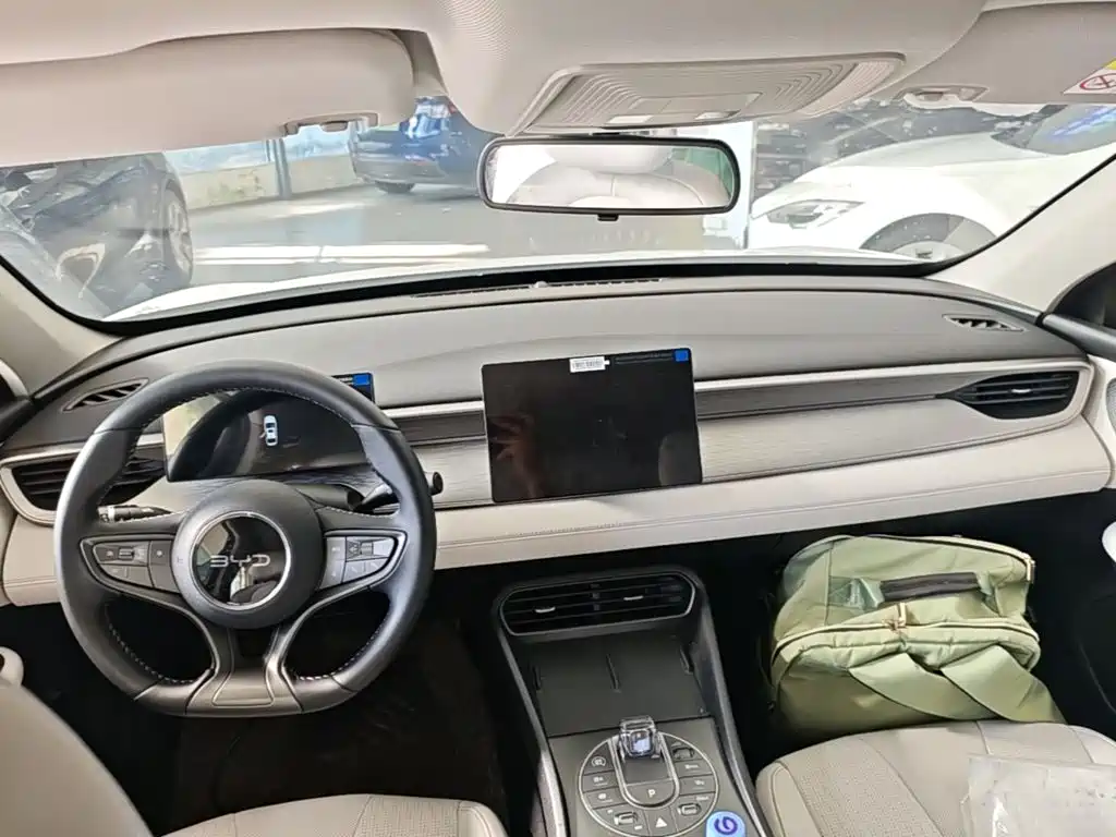 BYD Seal 05 DM-i — миниатюра 10