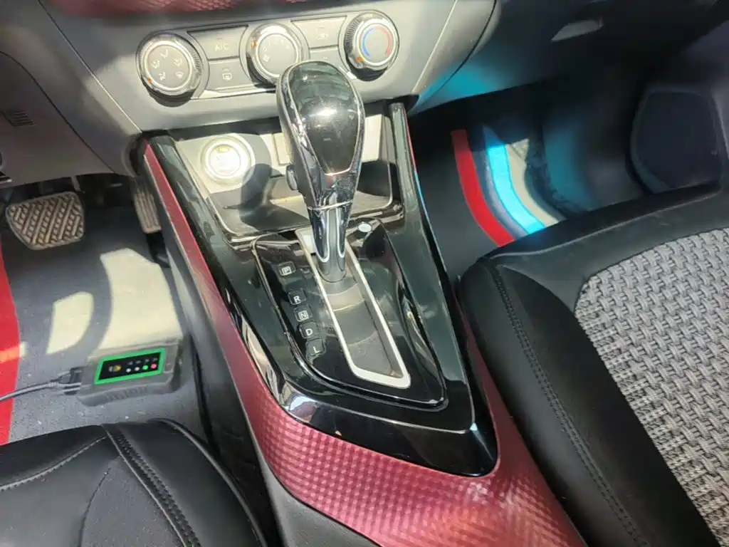 Nissan Bluebird — миниатюра 14