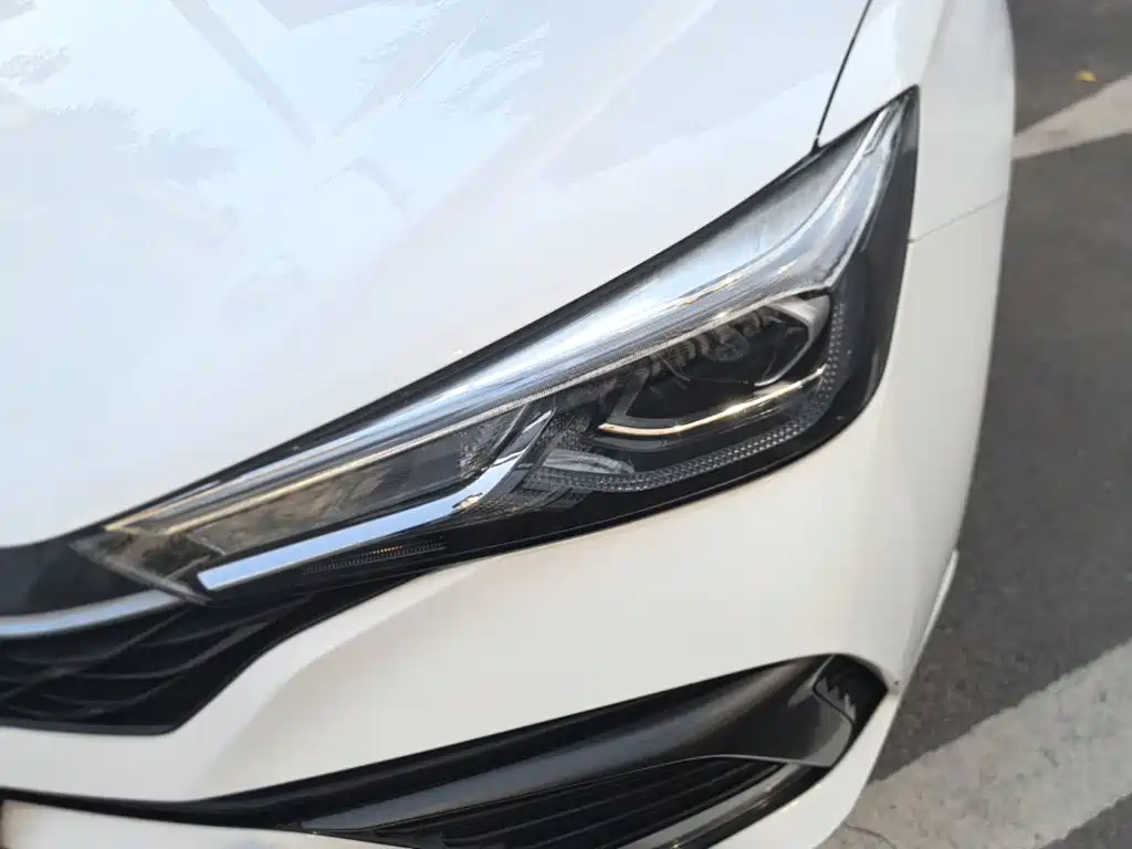 Roewe i5 — миниатюра 24