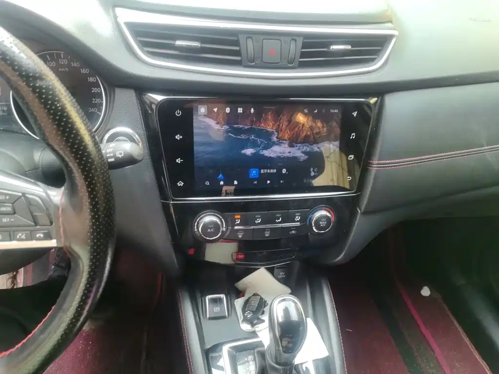 Nissan Qashqai — миниатюра 9
