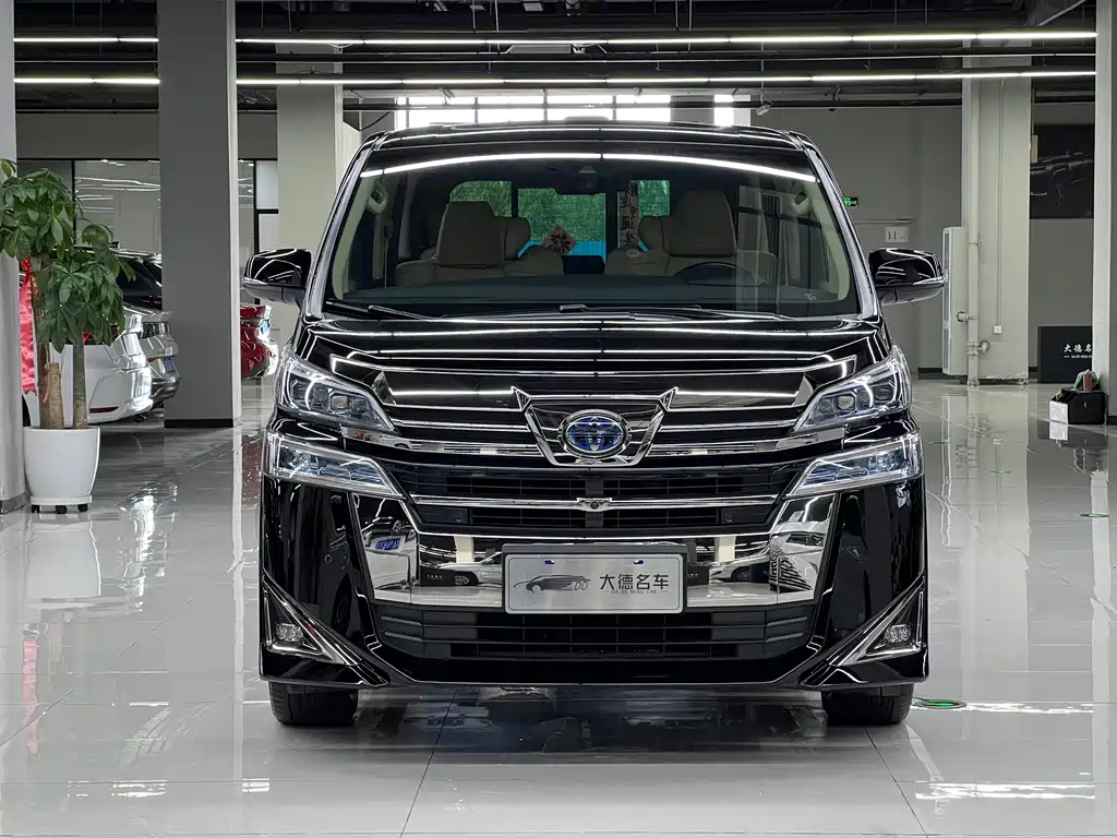 Toyota Vellfire — миниатюра 2