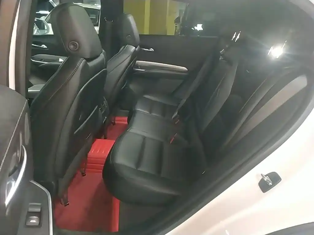 Cadillac XT4 — миниатюра 17