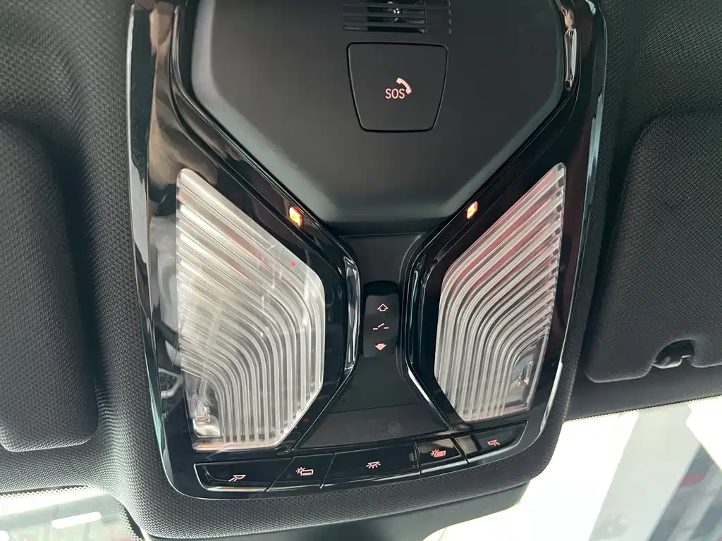 BMW 5 Series — миниатюра 12