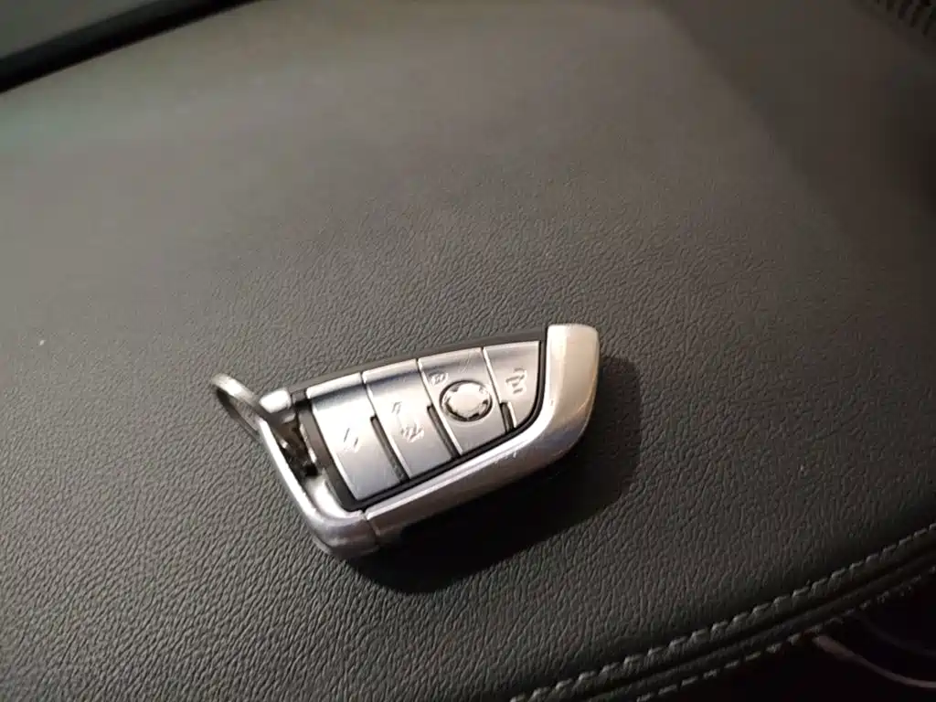 BMW 7 Series — миниатюра 9