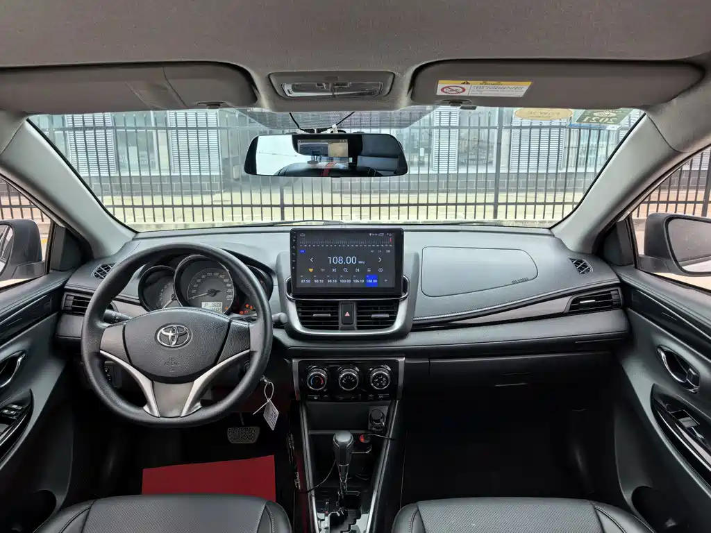Toyota Yaris L — миниатюра 12