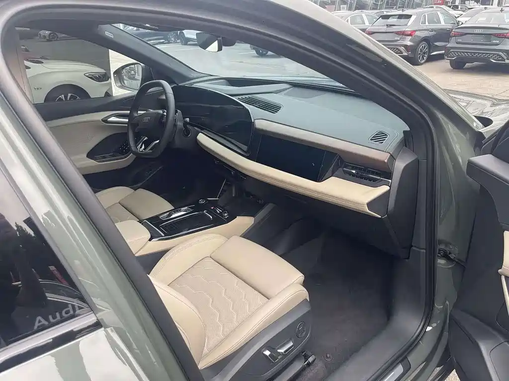 Audi Q6L e-tron — миниатюра 4