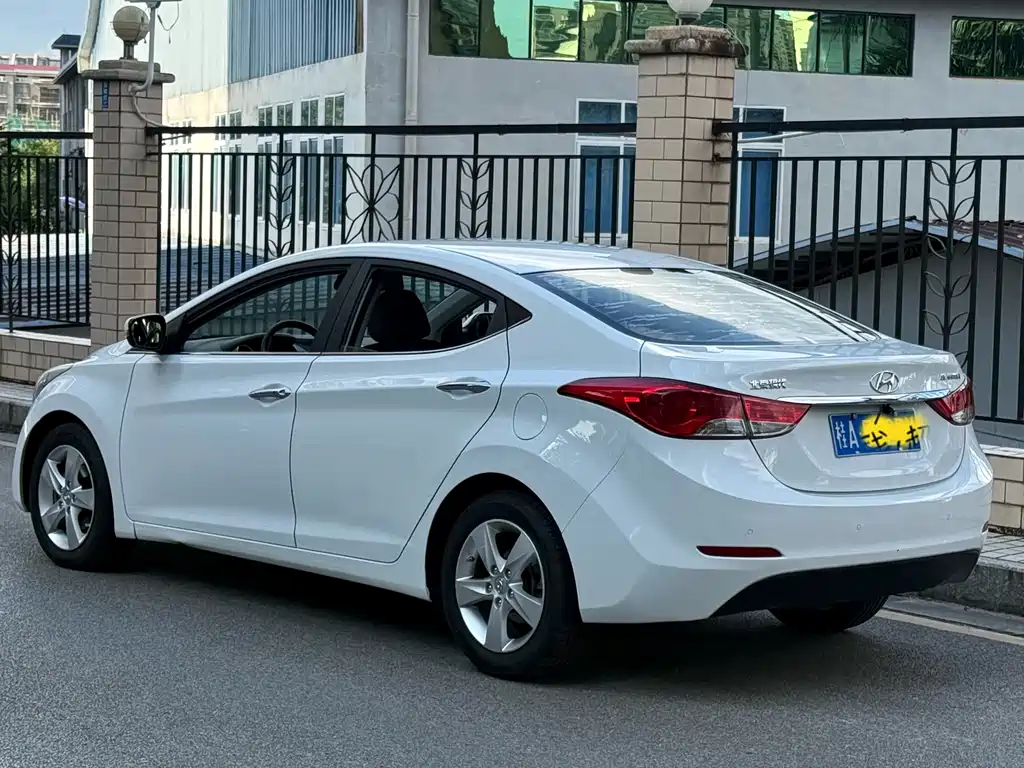 Hyundai Elantra Langdong — миниатюра 3