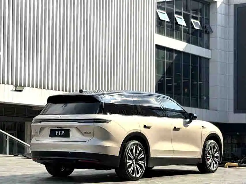 NIO ES8 — миниатюра 2