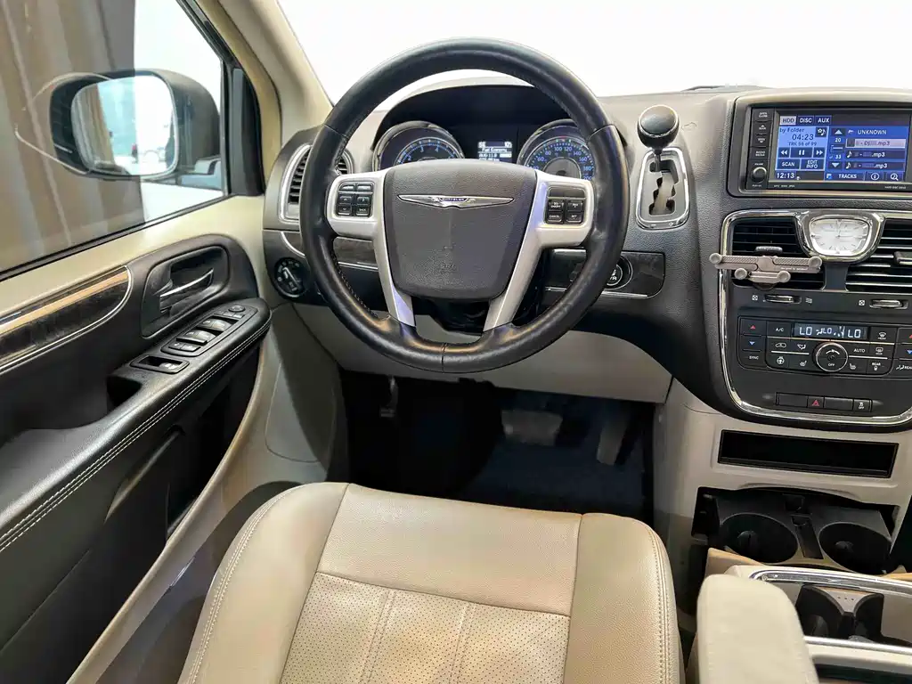 Chrysler Grand Voyager (Import) 3.6L Comfort Edition, фото 6