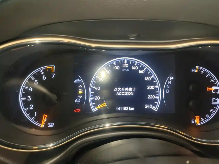 Jeep Grand Cherokee (Import) — миниатюра 14
