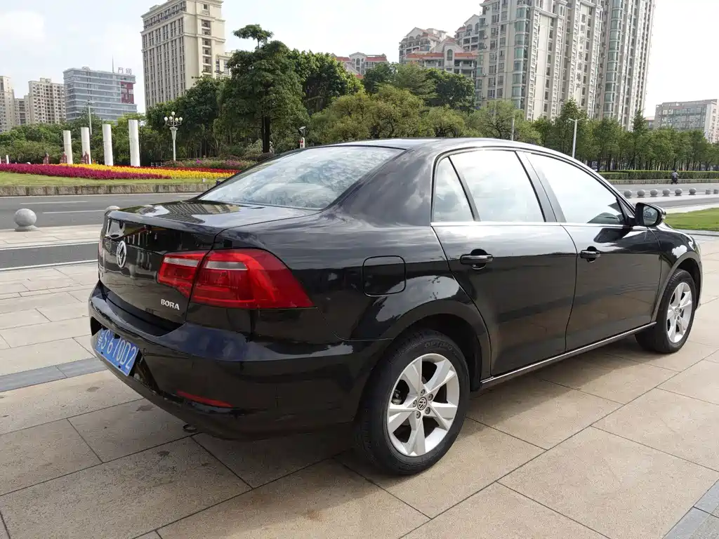 Volkswagen Bora — миниатюра 7