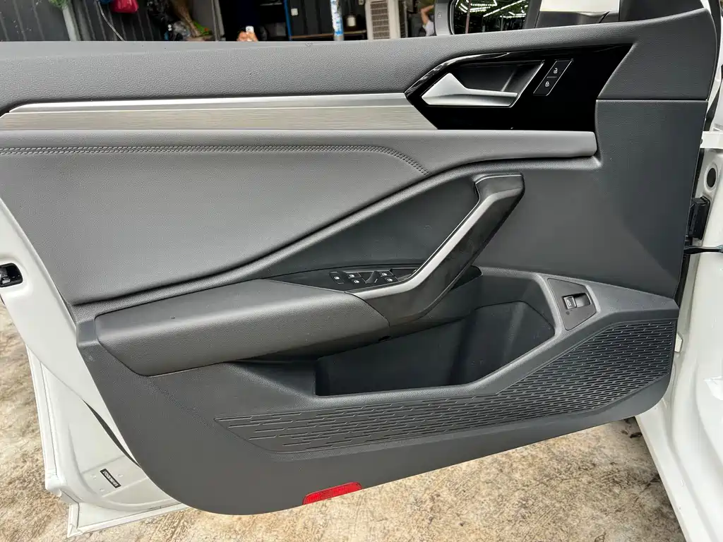 Volkswagen Sagitar 2022 280TSI DSG