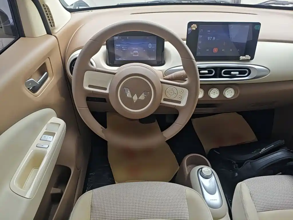 Wuling MINIEV — миниатюра 11