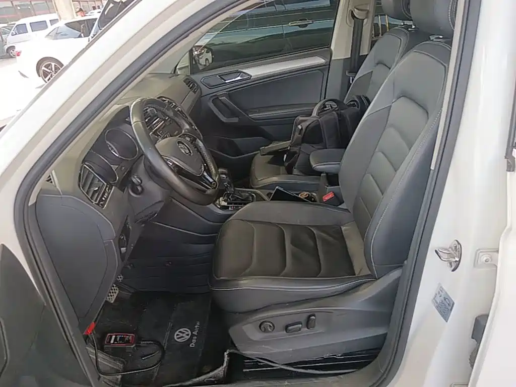 Volkswagen Tiguan L — миниатюра 15