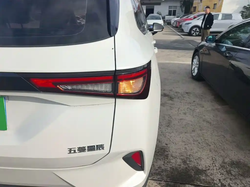 Wuling Xingchen — миниатюра 8