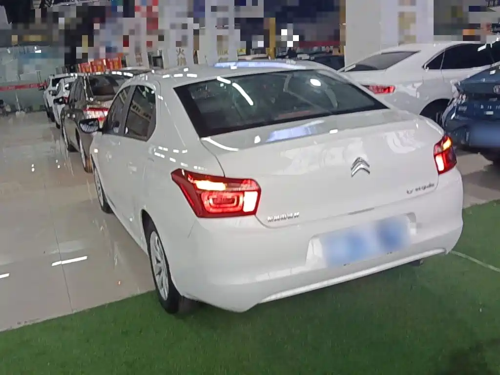 Citroen Elysee — миниатюра 5
