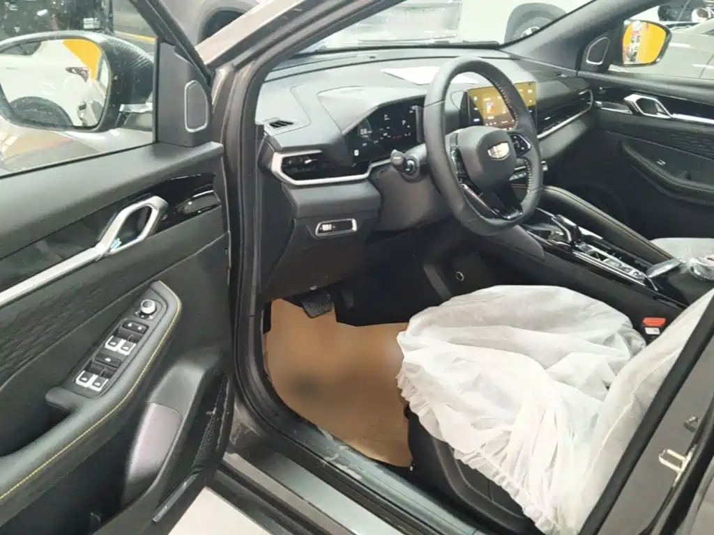 Geely Binyue — миниатюра 16