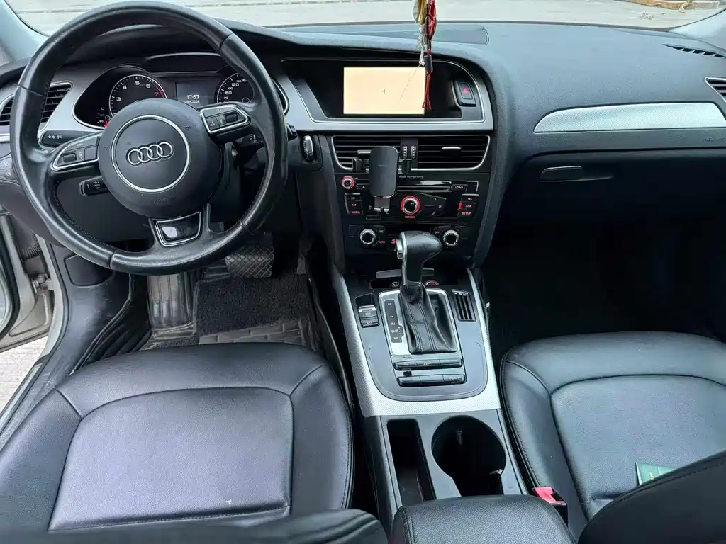 Audi A4L — миниатюра 4