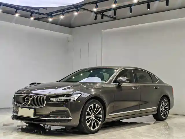 VOLVO  S90 2023