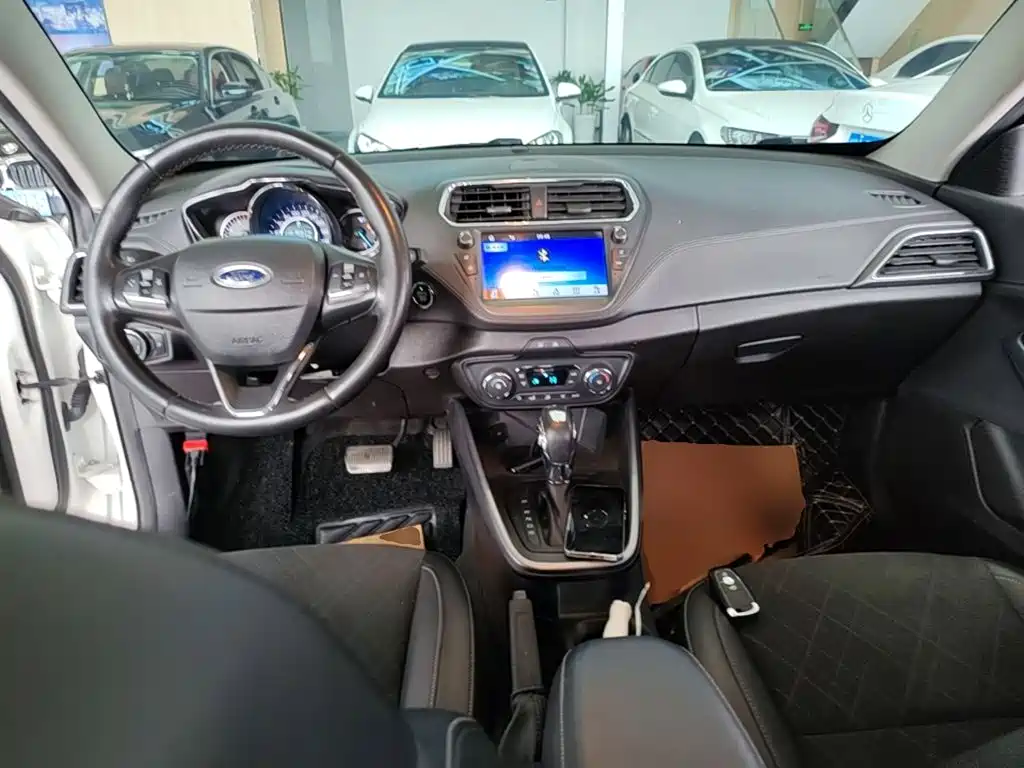 Ford Escort — миниатюра 10