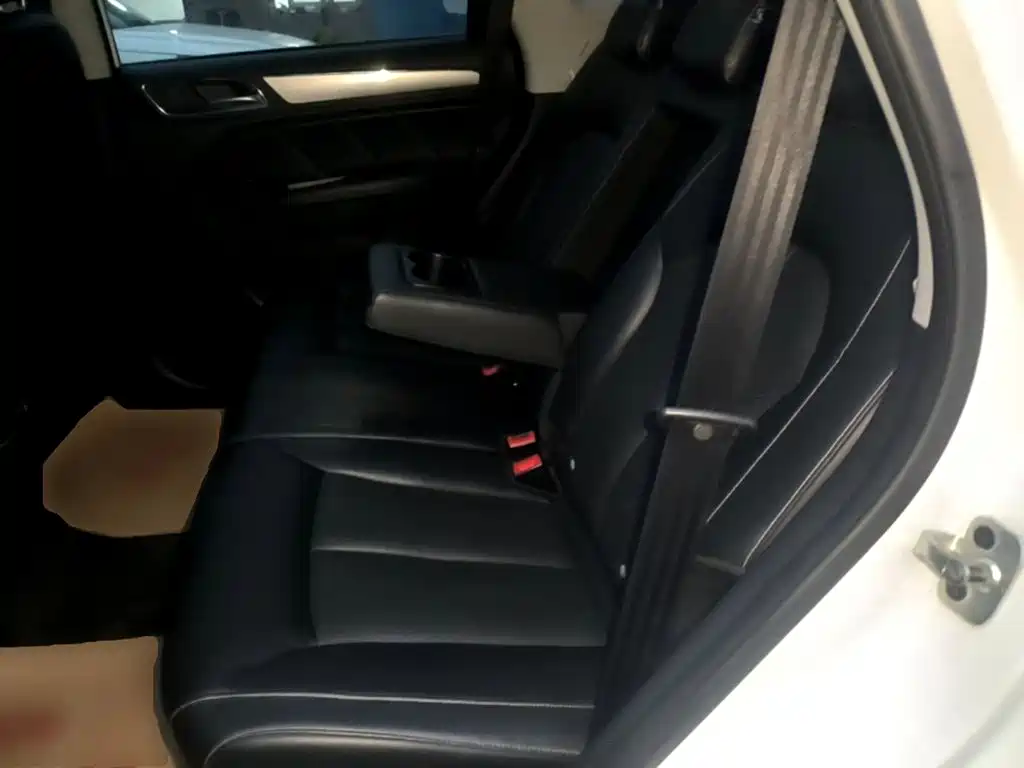 Roewe RX5 — миниатюра 17