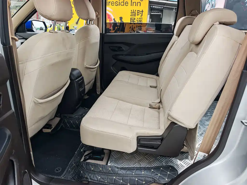 Wuling Hongguang — миниатюра 11