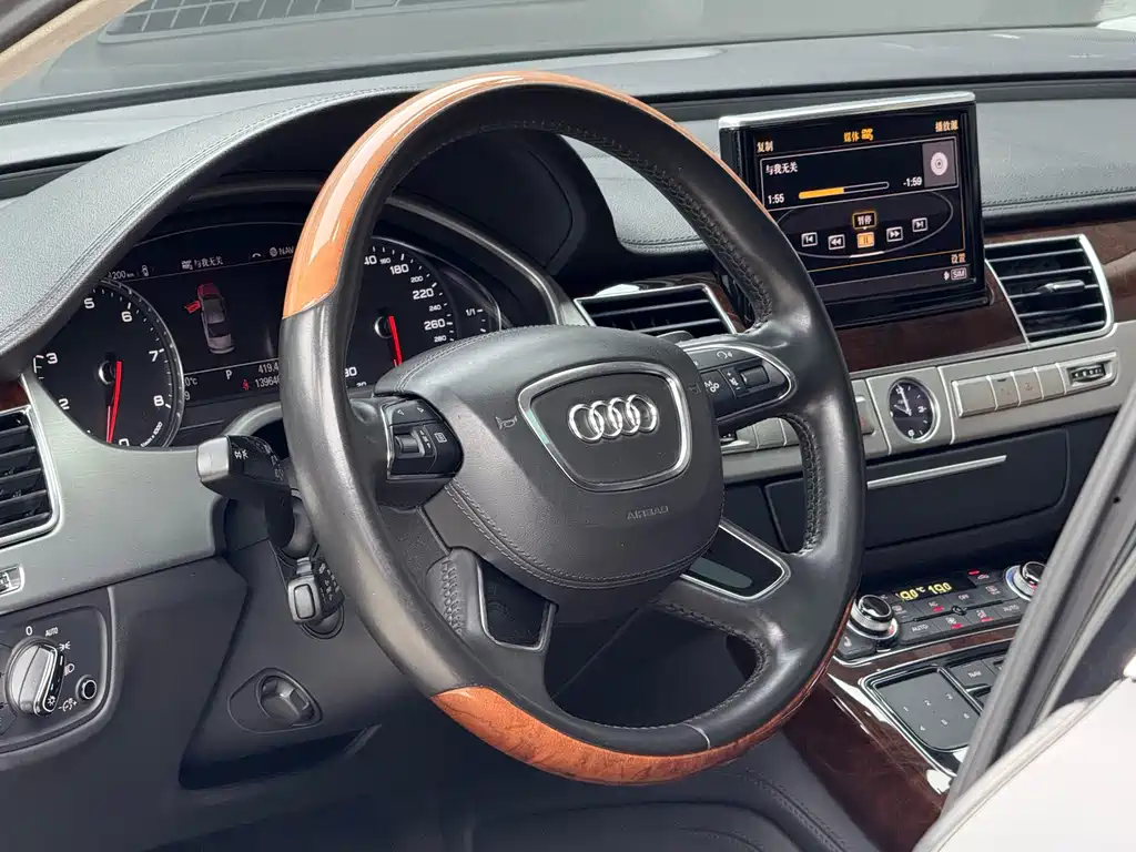 Audi A8 2011 A8L W12 6.3 FSI quattro