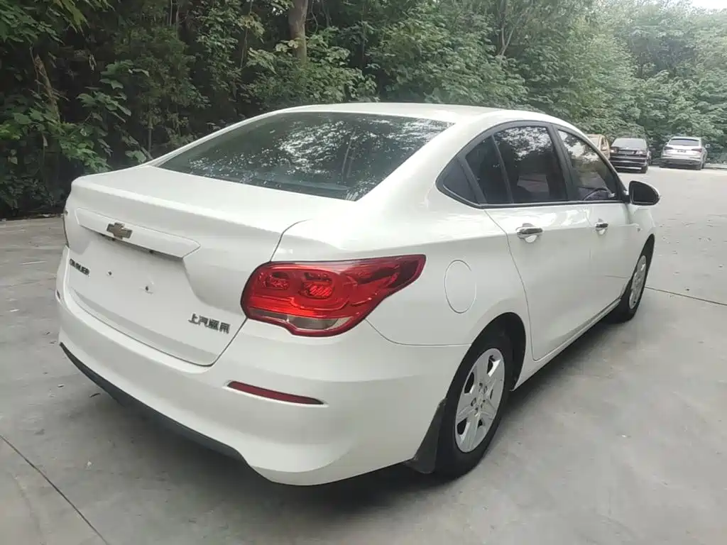 Chevrolet Cavalier — миниатюра 7