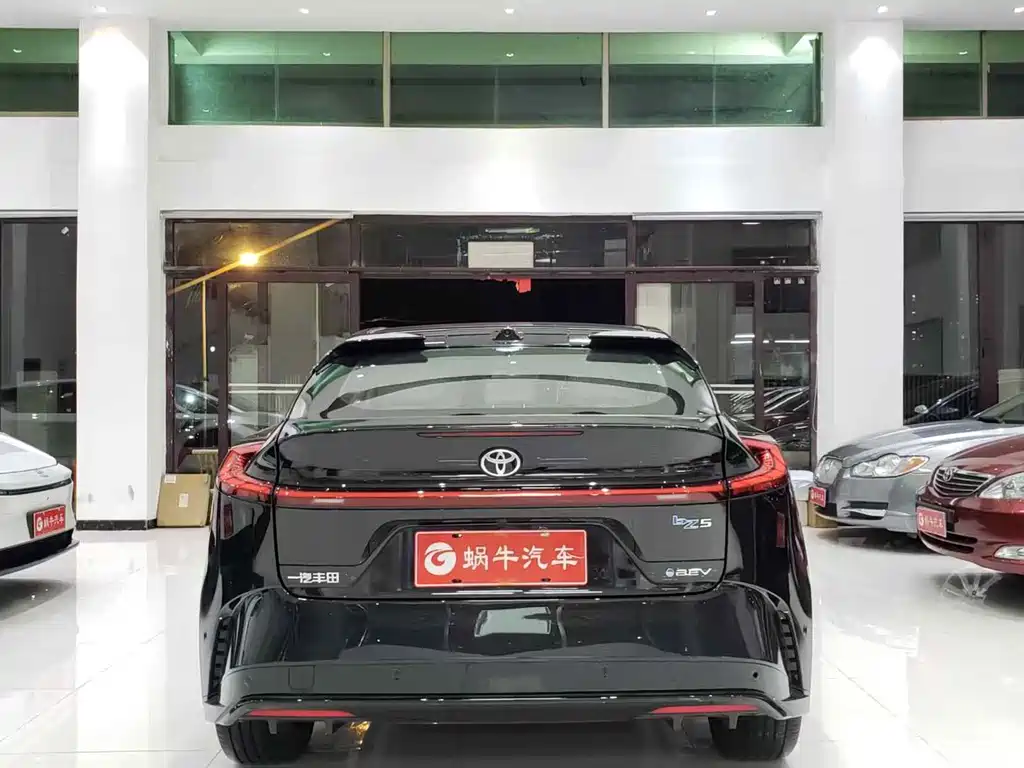 Toyota bZ5 — миниатюра 11