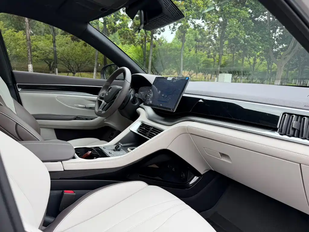 BYD Song Plus PLUS 2025 DM-i 112KM Luxury