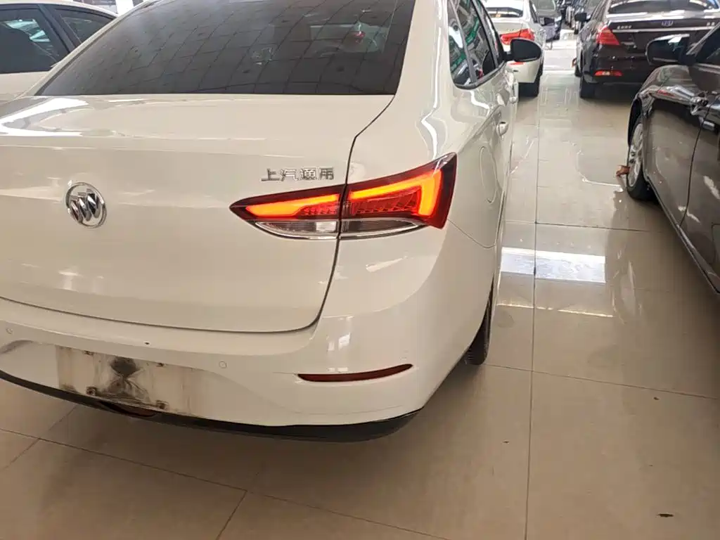 Buick Excelle — миниатюра 8
