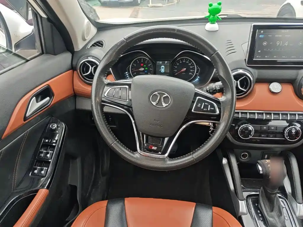 BAIC Senova X35 — миниатюра 11