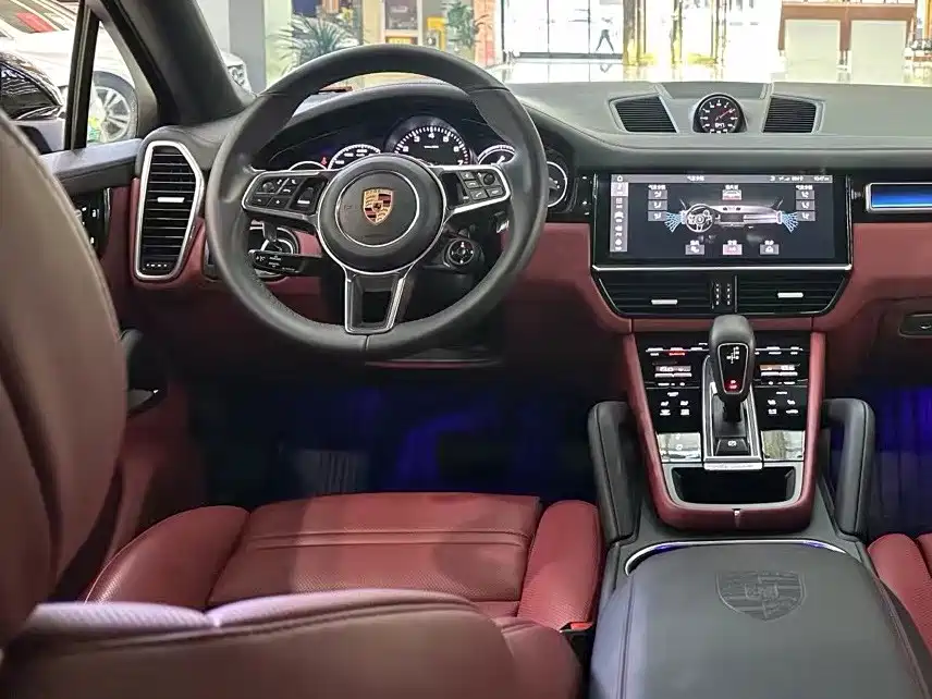 Porsche Cayenne — миниатюра 8