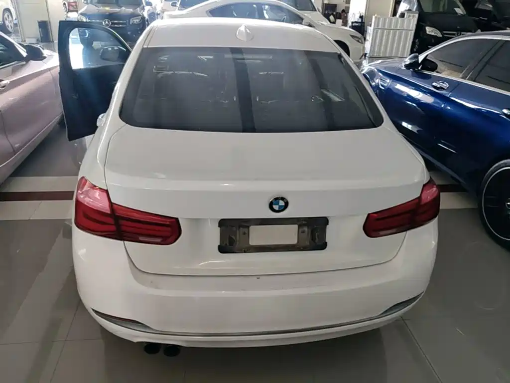 BMW 3 Series — миниатюра 6