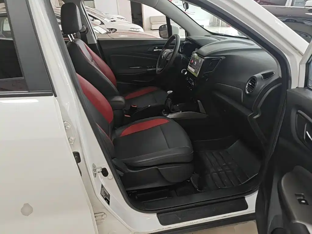 Changan CS15 — миниатюра 25