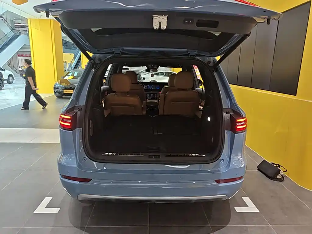 Li Auto Li ONE — миниатюра 19