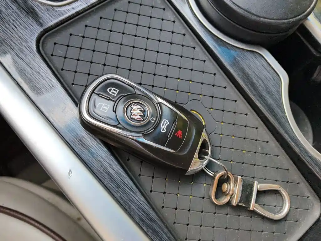 Buick GL8 — миниатюра 12