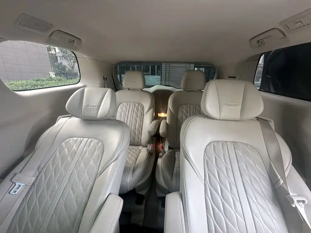 Buick GL8 — миниатюра 7