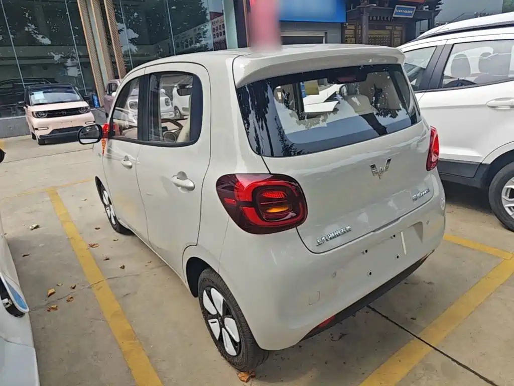 Wuling MINIEV — миниатюра 5