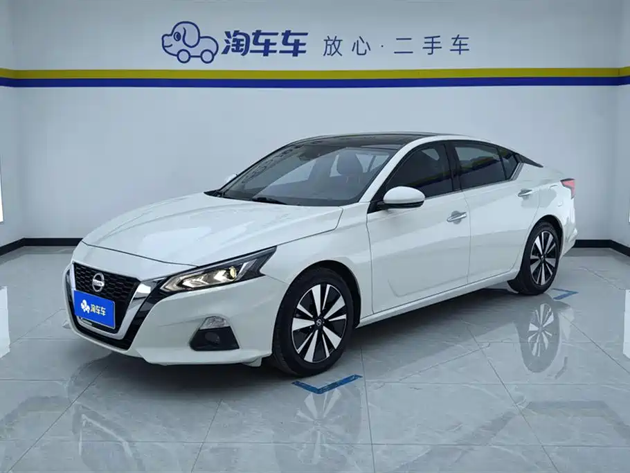 Nissan Teana 2022