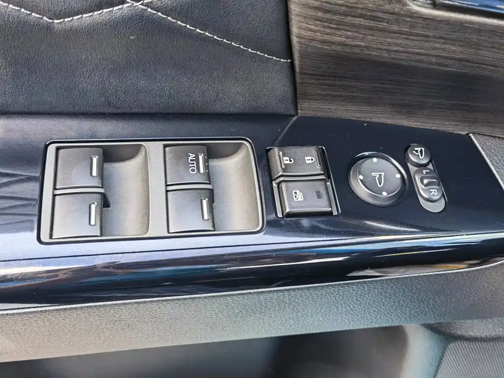 Honda Elysion — миниатюра 26