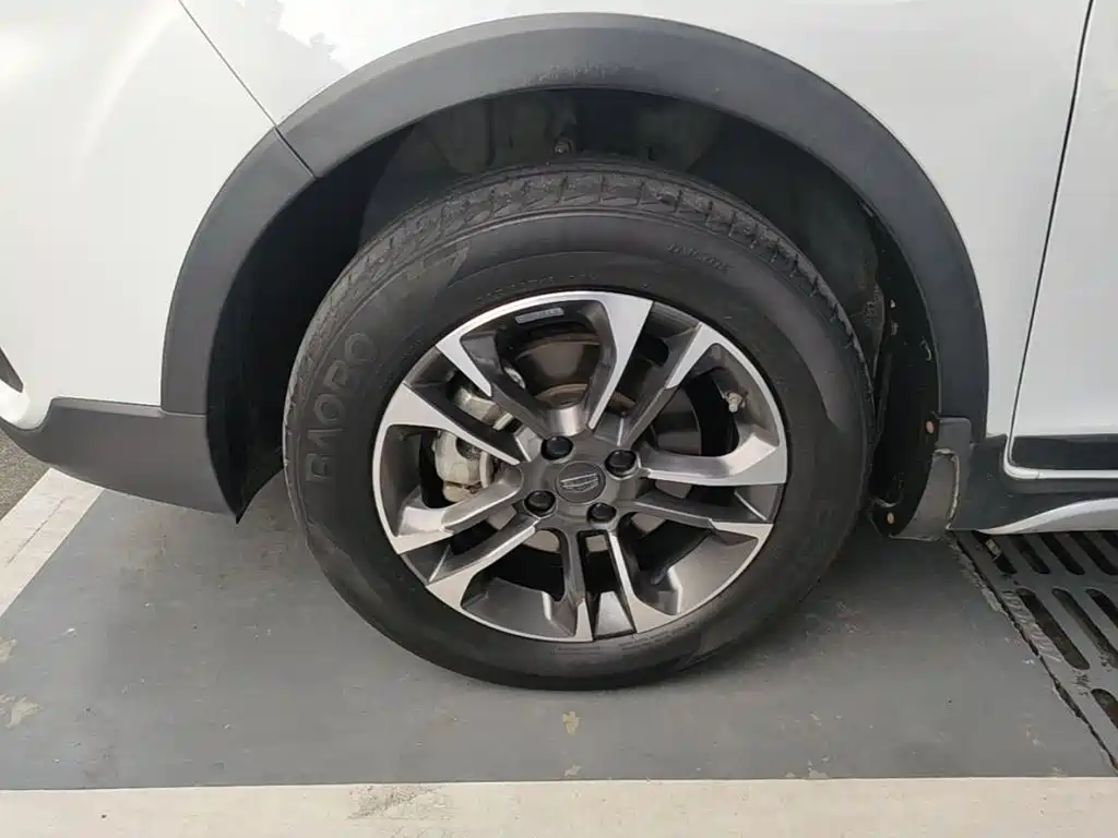 Geely Vision X3 — миниатюра 23