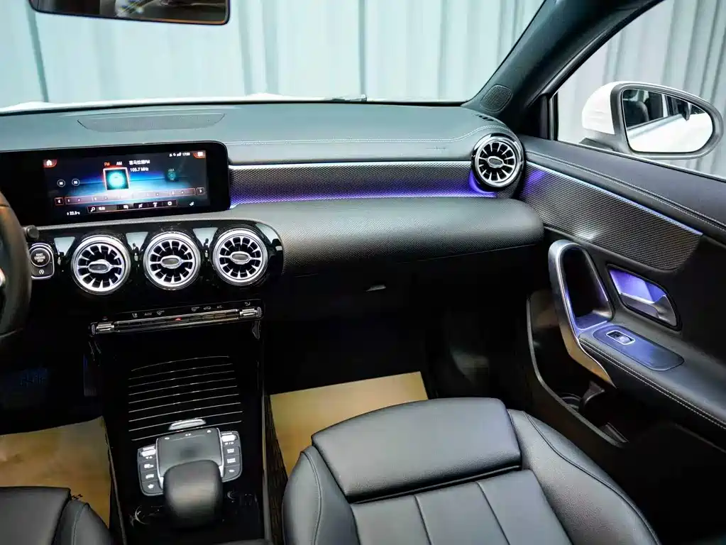 Mercedes-Benz A-Class — миниатюра 7