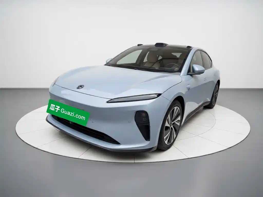 NIO ET5