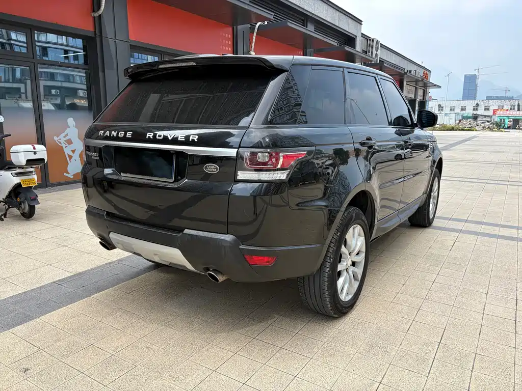 Land Rover Sport — миниатюра 7