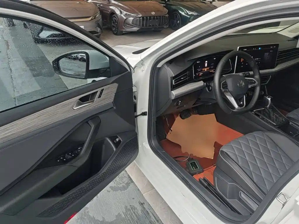 Volkswagen Sagitar — миниатюра 16