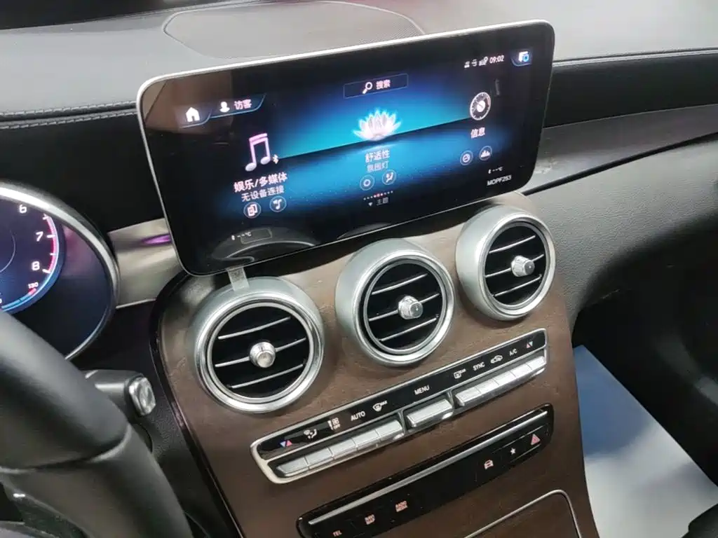 Mercedes-Benz GLC — миниатюра 13